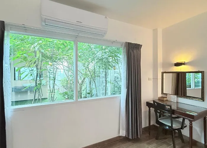 ホテル Issara House