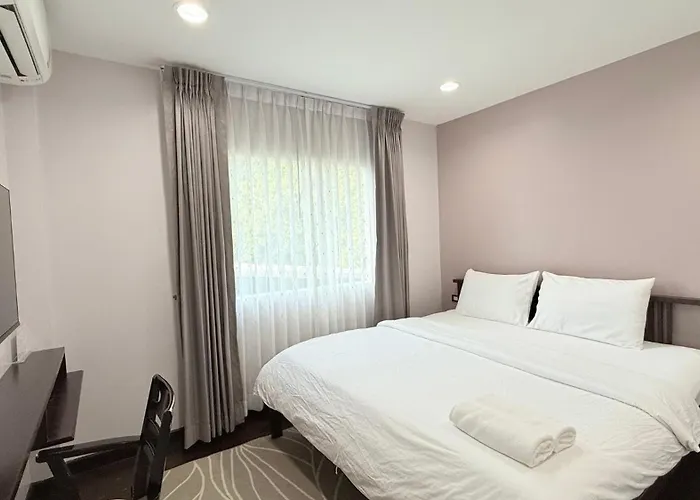 ホテル Issara House 2*