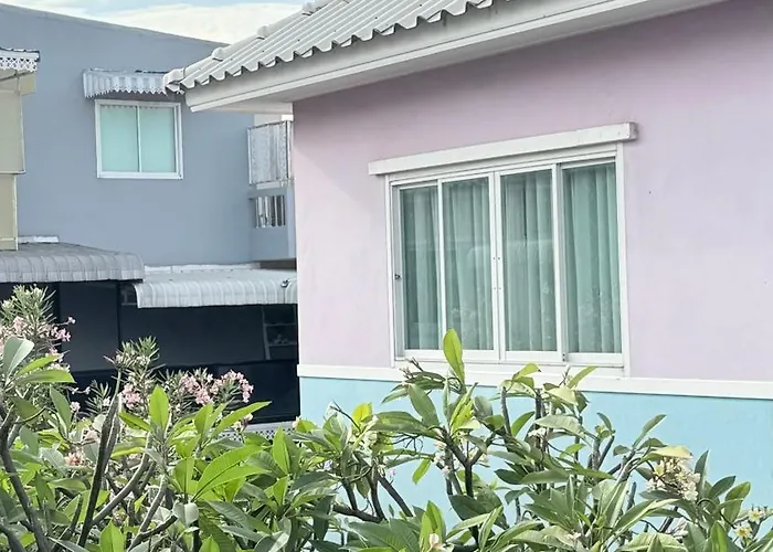 ホテル Issara House