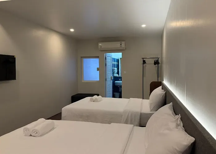 ホテル Issara House 2*